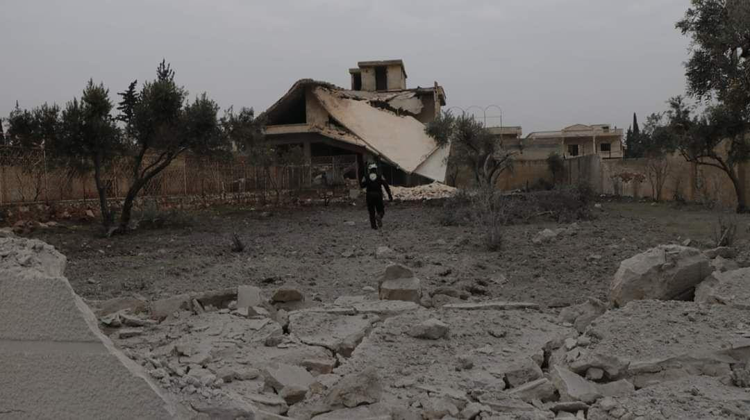 حلب.. شهداء وجرحى بغارات جوية...