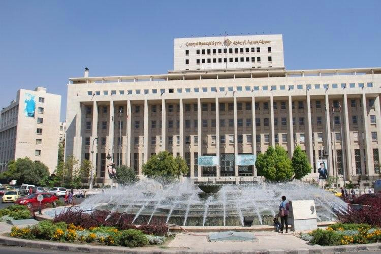 "السعر التفضيلي للدولار".. بدع...