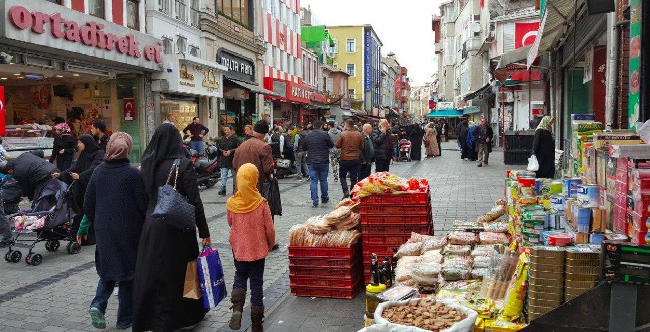 4 مليار ليرة استثمارات السوريي...