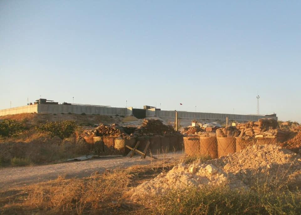 النظام يحاصر نقطة تركية جديدة...