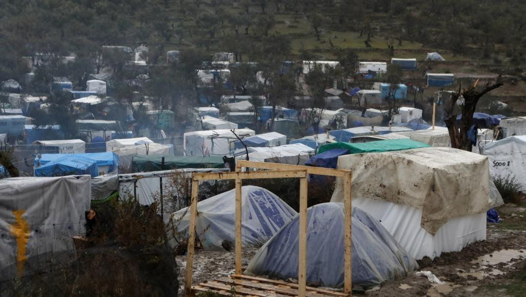 بعد الحواجز العائمة.. اليونان...