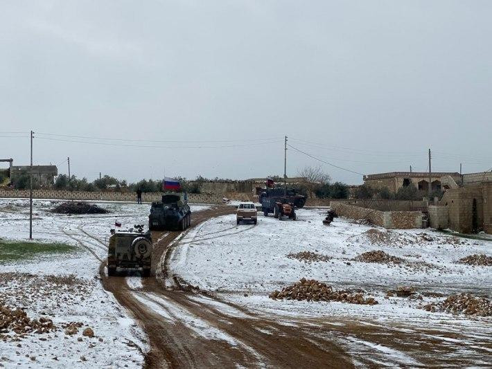 روسيا تسير دورية رابعة بشكل من...