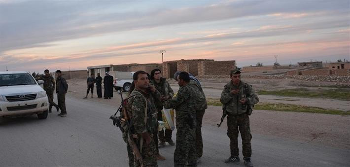 النظام يداهم مزارع جنوب دمشق و...