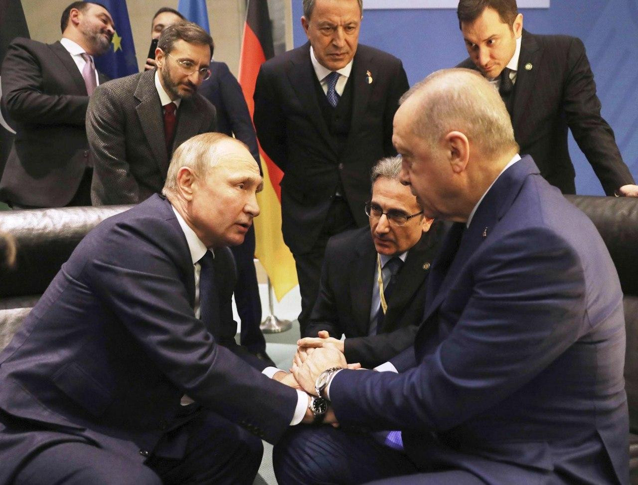 مسؤولون أتراك يكشفون العرض الر...