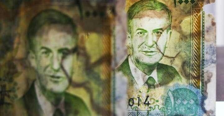 الدوﻻر يحافظ على أسعاره في دمش...