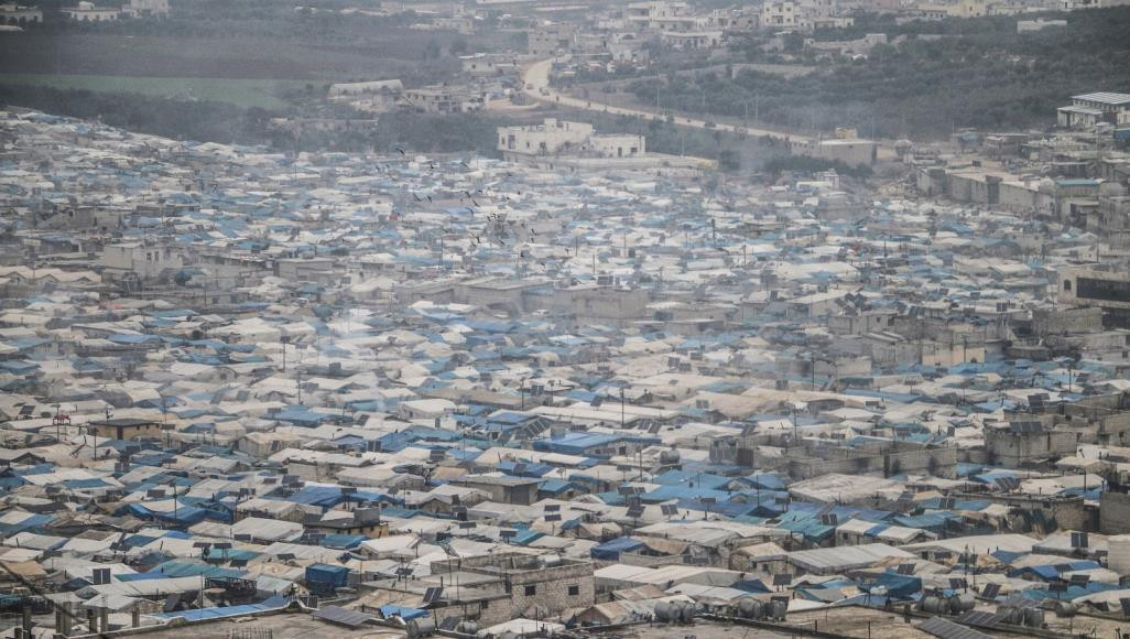 صحيفة: أهالي إدلب يرزحون تحت ظ...