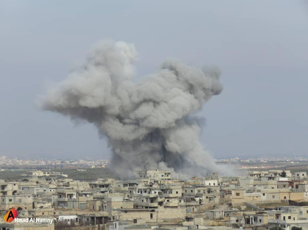 طائرات النظام تقتل عائلة كاملة...