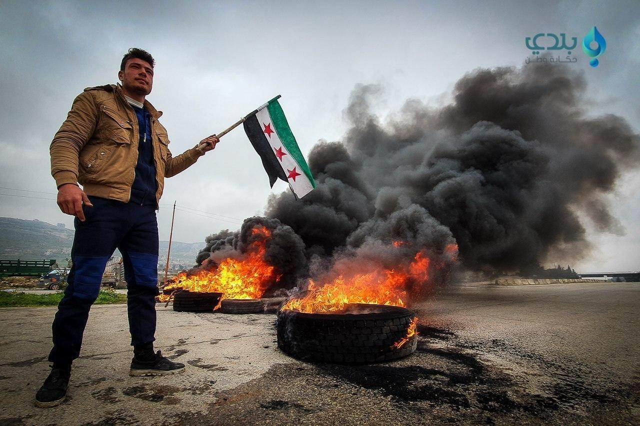 استمرار "اعتصام الكرامة" على ط...