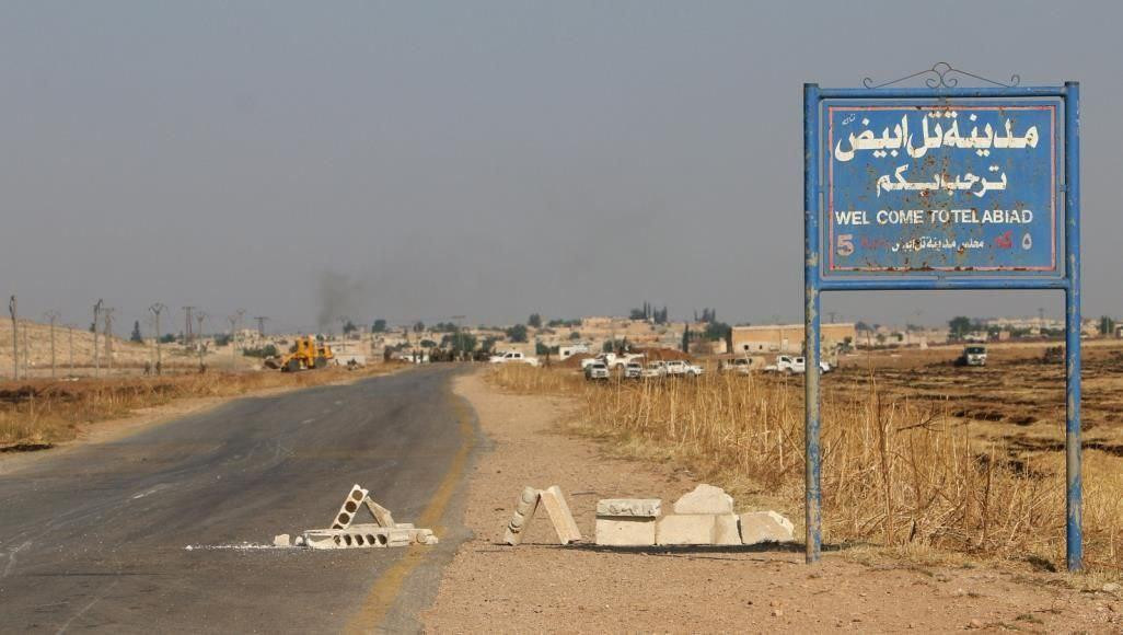 "محلي تل أبيض" يفرض حظر تجوال...