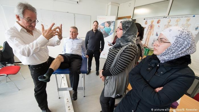 14 ألف طبيب سوري لمواجهة "كورو...