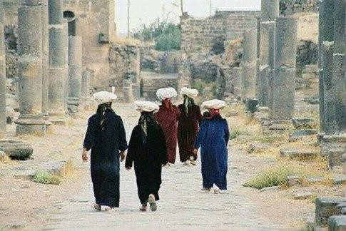 النظام يفرض حظر تجوال في "بصرى...