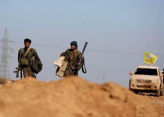 "قسد" تعتقل 8 شبان في ديرالزور...