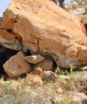 حلب.. صخرة ضخمة تقتل شقيقين في...