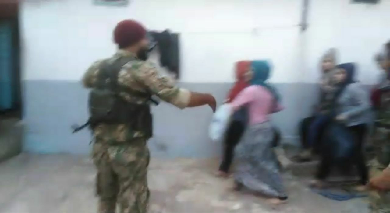 تحرير نساء من أحد سجون الجيش ا...