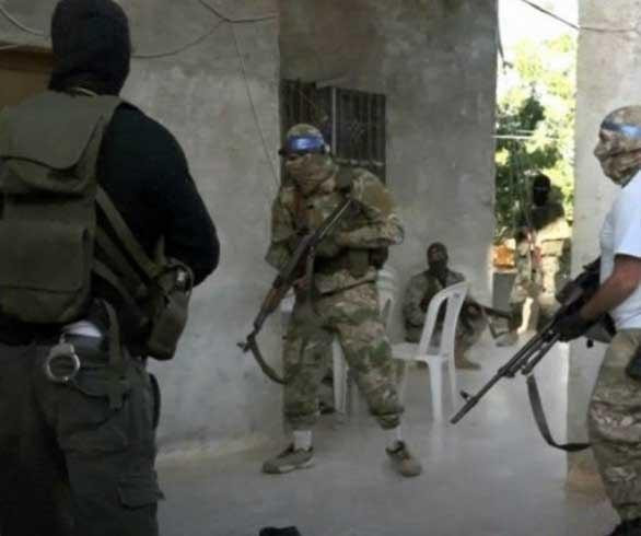 "تحرير-الشام" تطارد منشقا عنها...