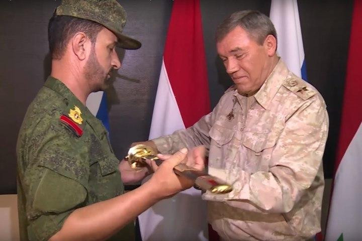 أذرع إيران بسوريا تهاجم روسيا...