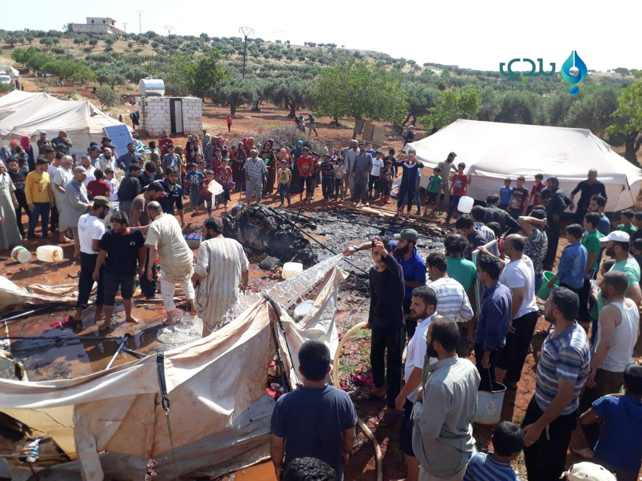 حريق يلتهم 3 خيام في ريف إدلب