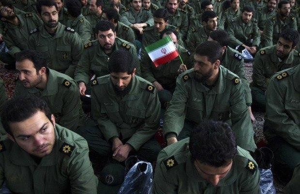 تقرير: إيران تستعد لمواجهة "إس...