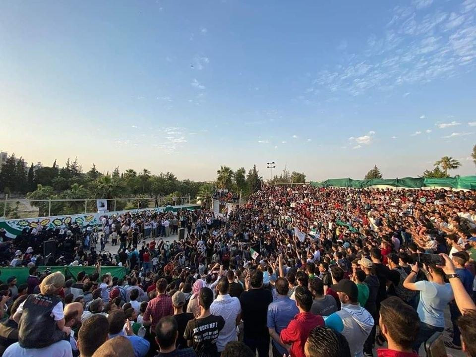 أهالي إدلب يحيون ذكرى استشهاد...