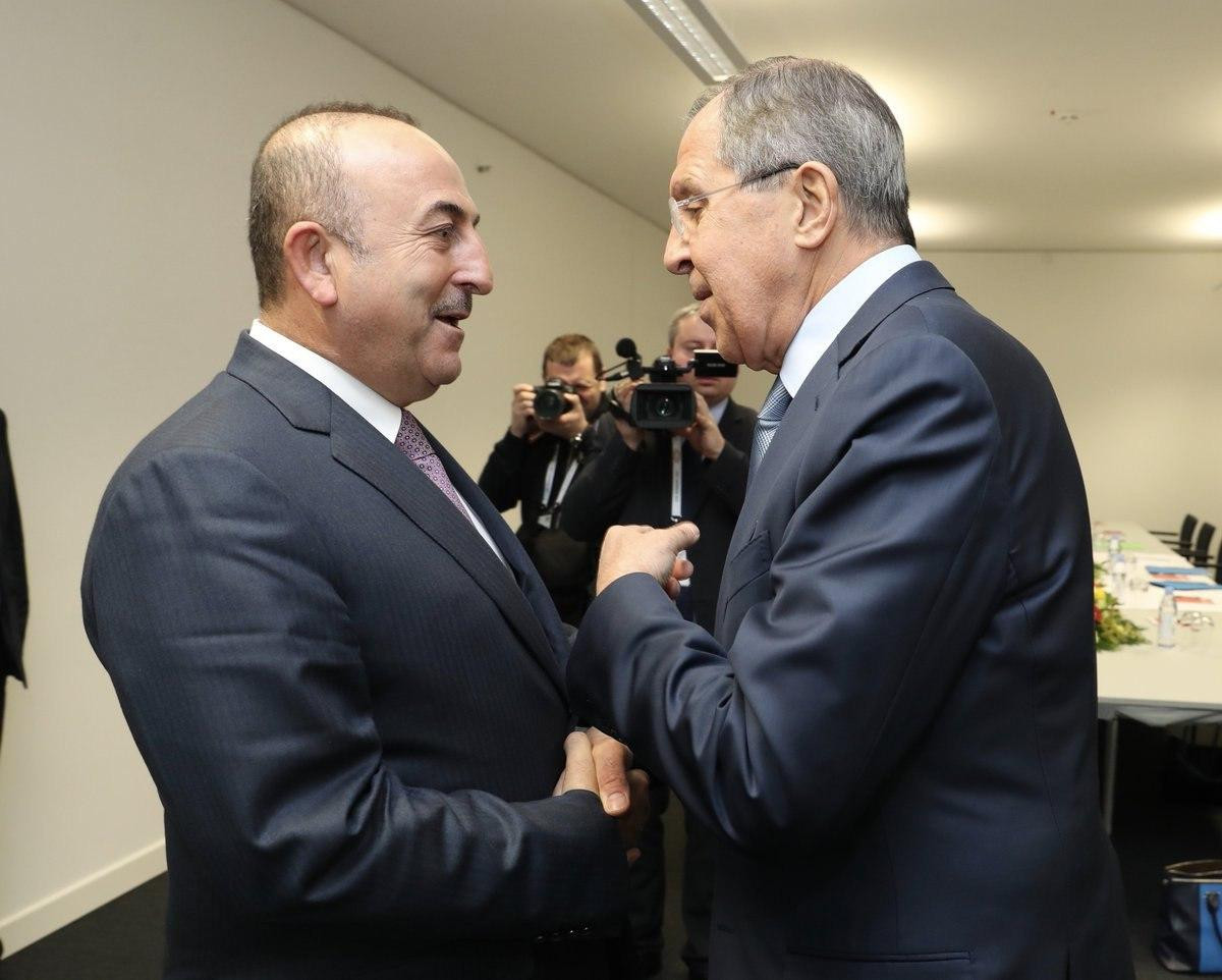 بسبب خلافات.. لافروف يؤجل زيار...