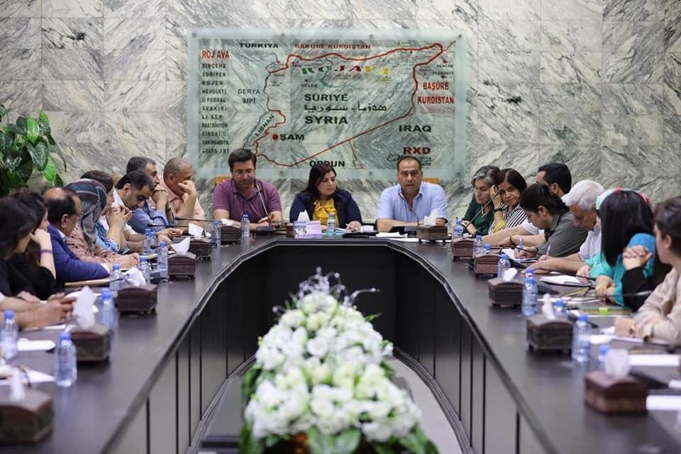 للحد من آثار "قيصر".. "قسد" تر...