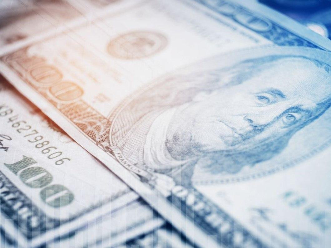 تراجع طفيف بسعر الليرة مقابل ا...