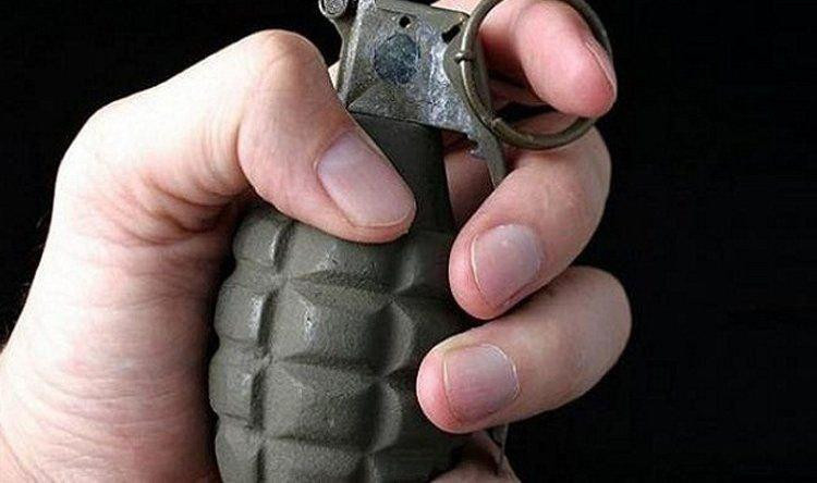 قنبلة يدوية تقتل مدنيا في البا...