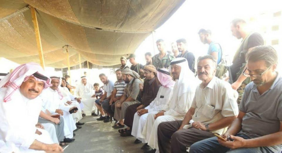 النظام يجتمع بوجهاء من قبيلة ا...