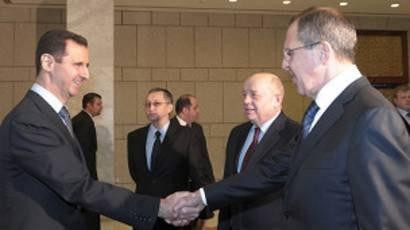 يضم لافروف.. وفد روسي يصل دمشق...