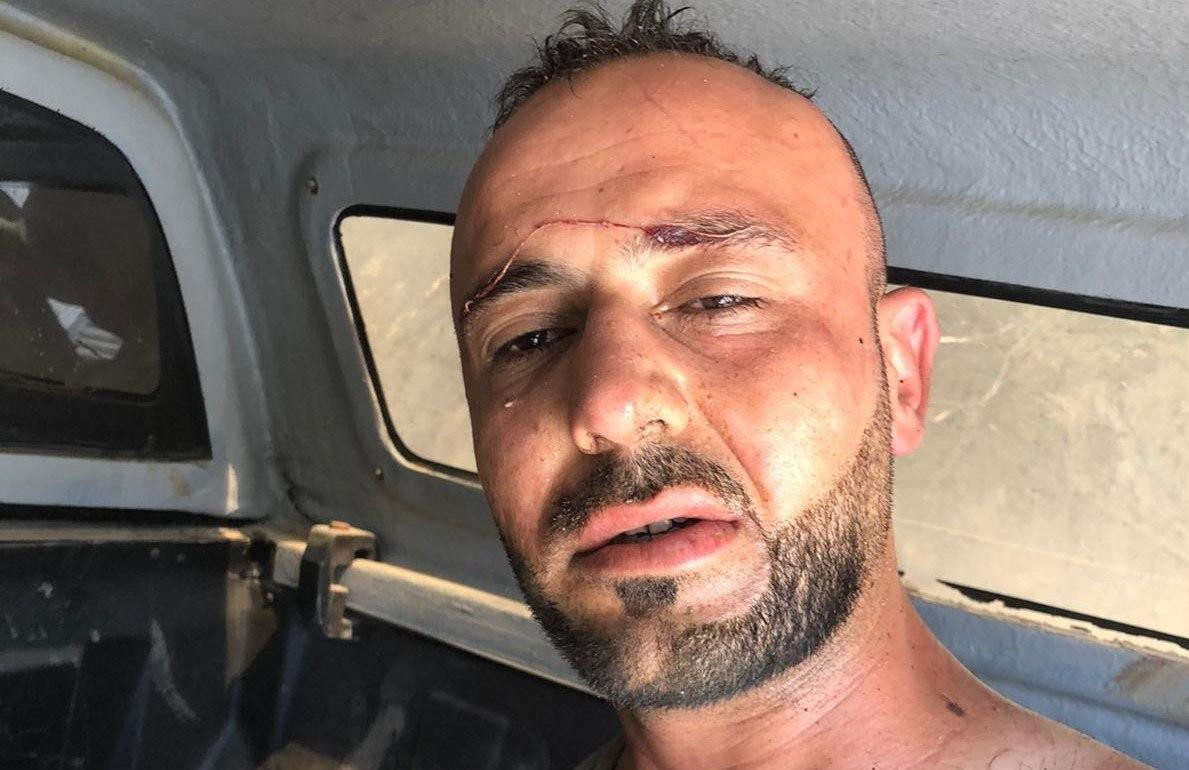 يحمل بطاقة أمنية من مخابرات "ا...