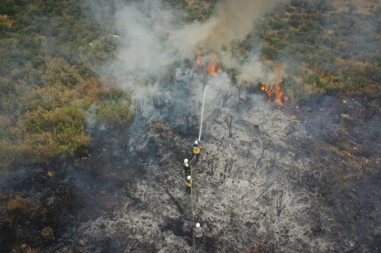 استراحة مقاتل.. صورة لمتطوع با...