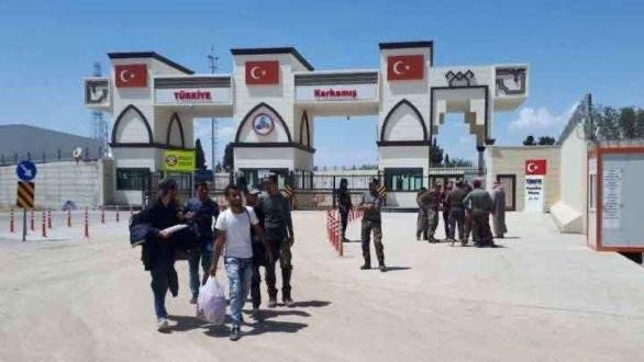 معبر جرابلس مغلق أمام عودة الس...