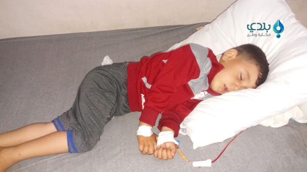 مناشدات لإدخال طفل مصاب بمرض "...