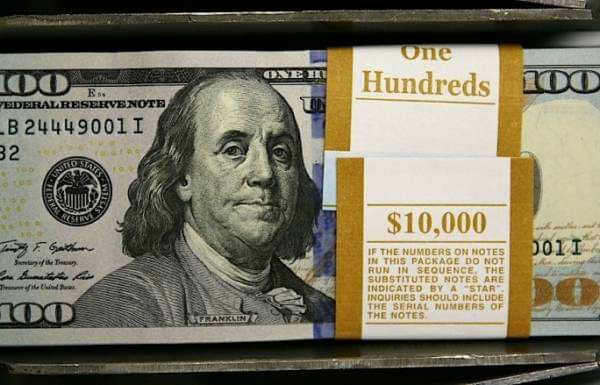 تراجع طفيف بسعر صرف الليرة أما...