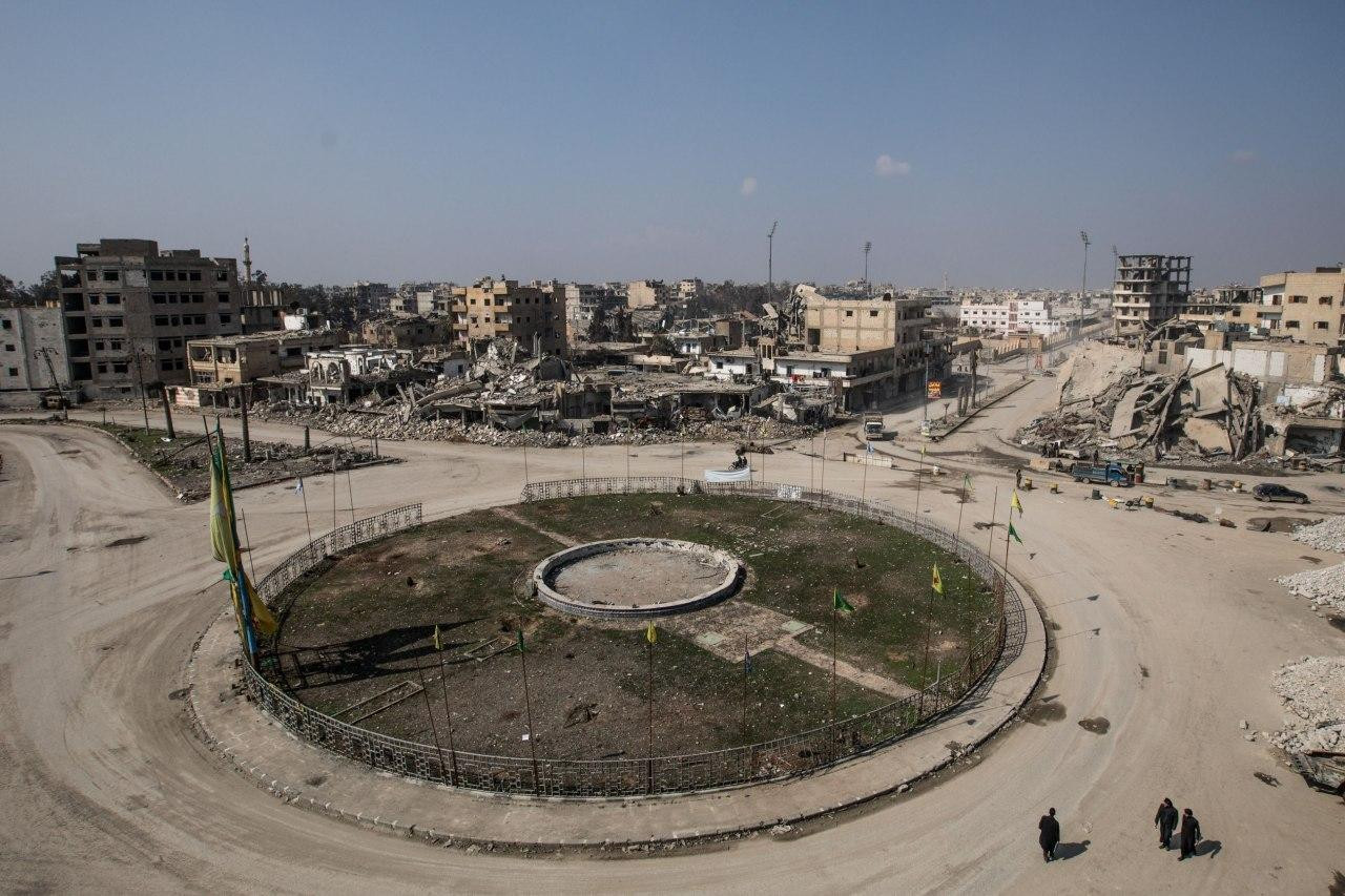 النظام يفرض الحظر على معسكر له...