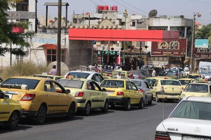 وفاة رجل خلال وقوفه على طابور...