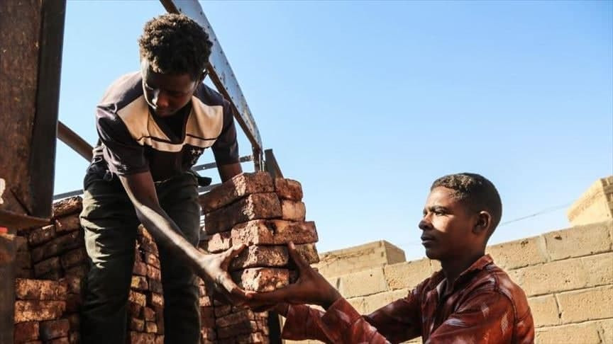 مبادرة من لاجئين سوريين لدعم م...