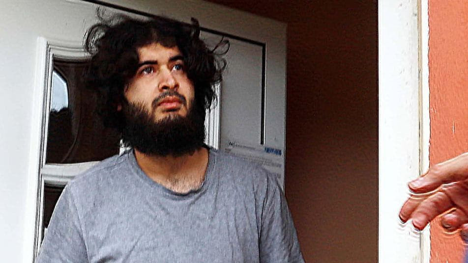 سوري يغادر ألمانيا بعد أن كلفه...