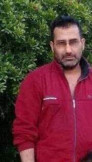 عنصر من "قسد" يعتدي بالضرب على...