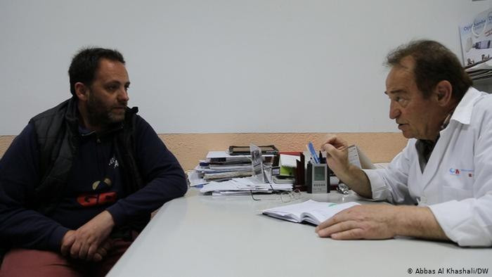 أسبانيا… طبيب سوري يتغلب على ا...