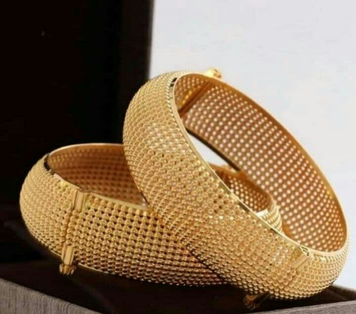 الصاغة والنظام يرفعون سعر الذه...