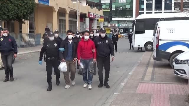 تركيا.. اعتقال 14 سوريا بتهمة...