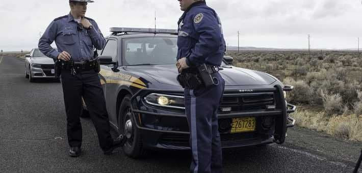 لص يعود ليوبخ امرأة سرق سيارته...