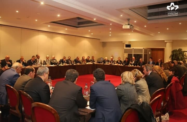 عضو بهيئة التفاوض يكشف ملابسات...