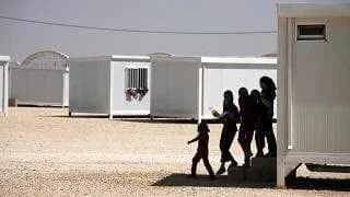 بعد إلغاء الحظر.. لاجئون سوريو...