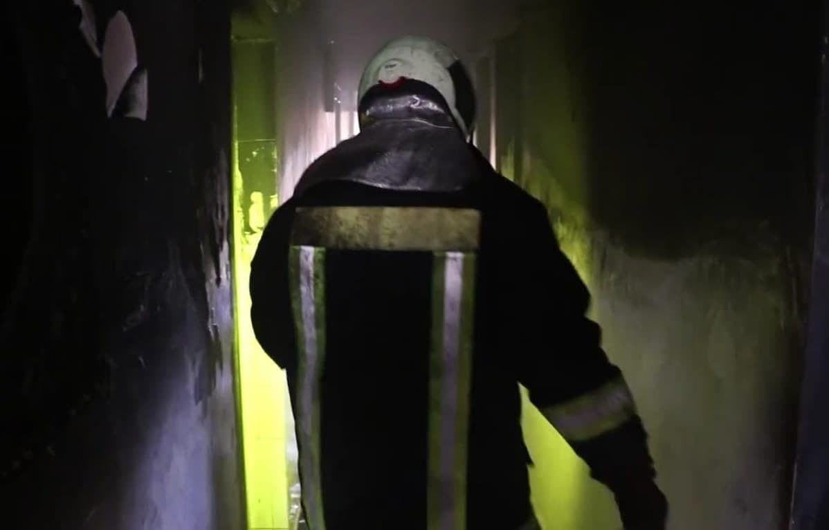 إصابة أربعة أشخاص جراء احتراق...