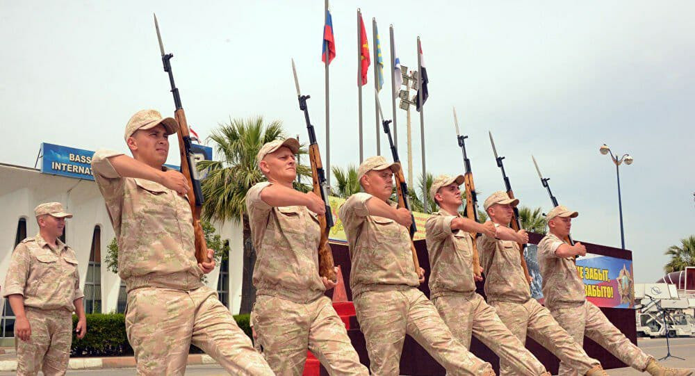 روسيا تبدأ تطعيم جنودها في قاع...