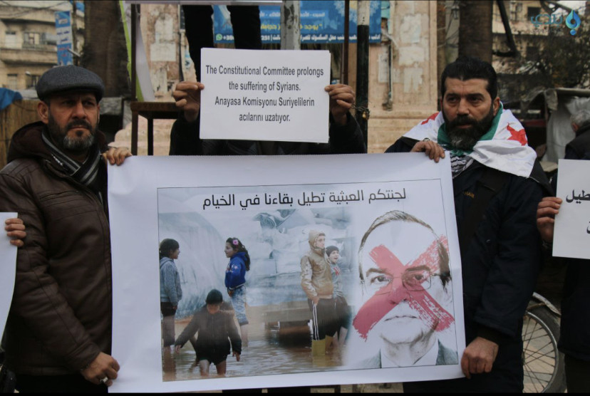 وقفة في إدلب احتجاجا على عودة...