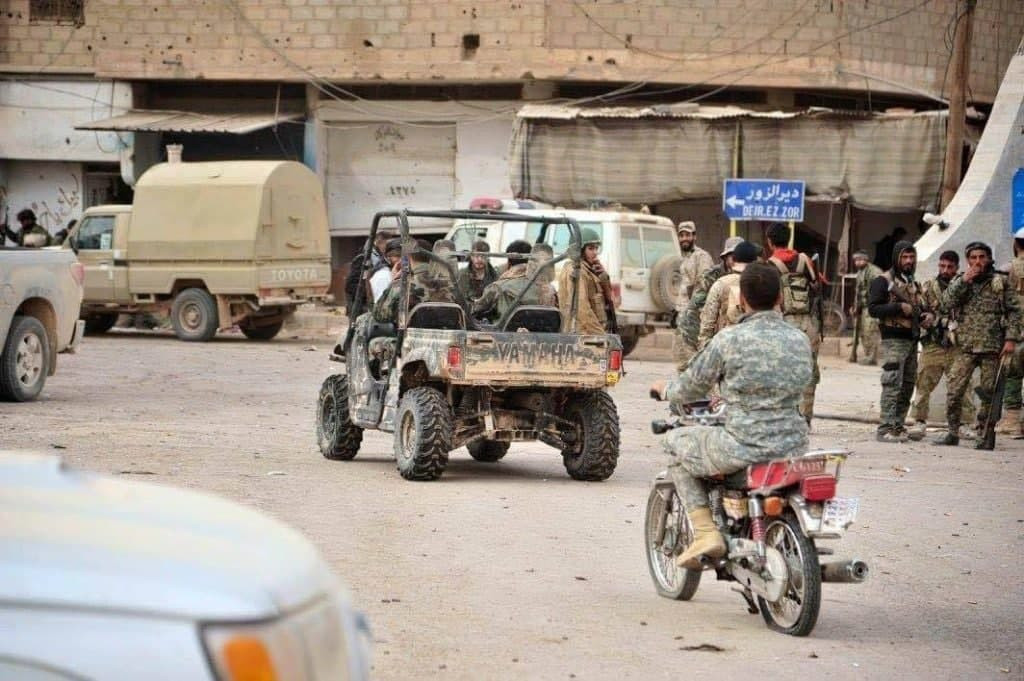 جرحى في اشتباكات بين ميليشيا إ...