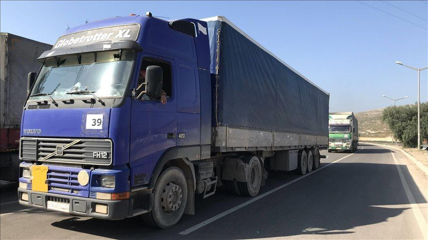 عبر تركيا.. دخول 93 شاحنة مساع...